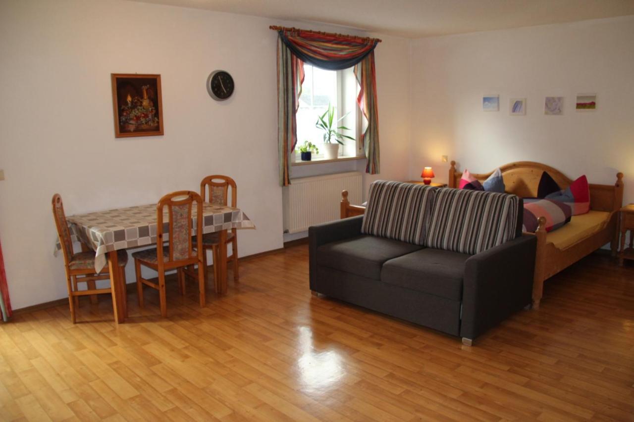 Pension&Ferienwohnung Breitmoser Angelika Riedenburg Exterior foto